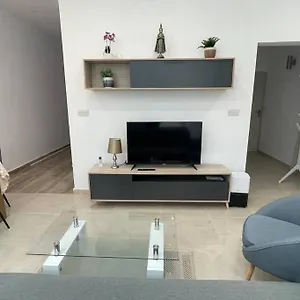  Appartement New Two Bedroom Flat Kamila On A Dwell